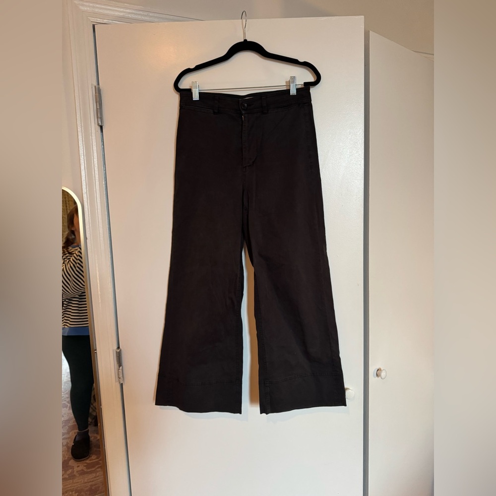 Everlane Black wide leg cropped chinos
